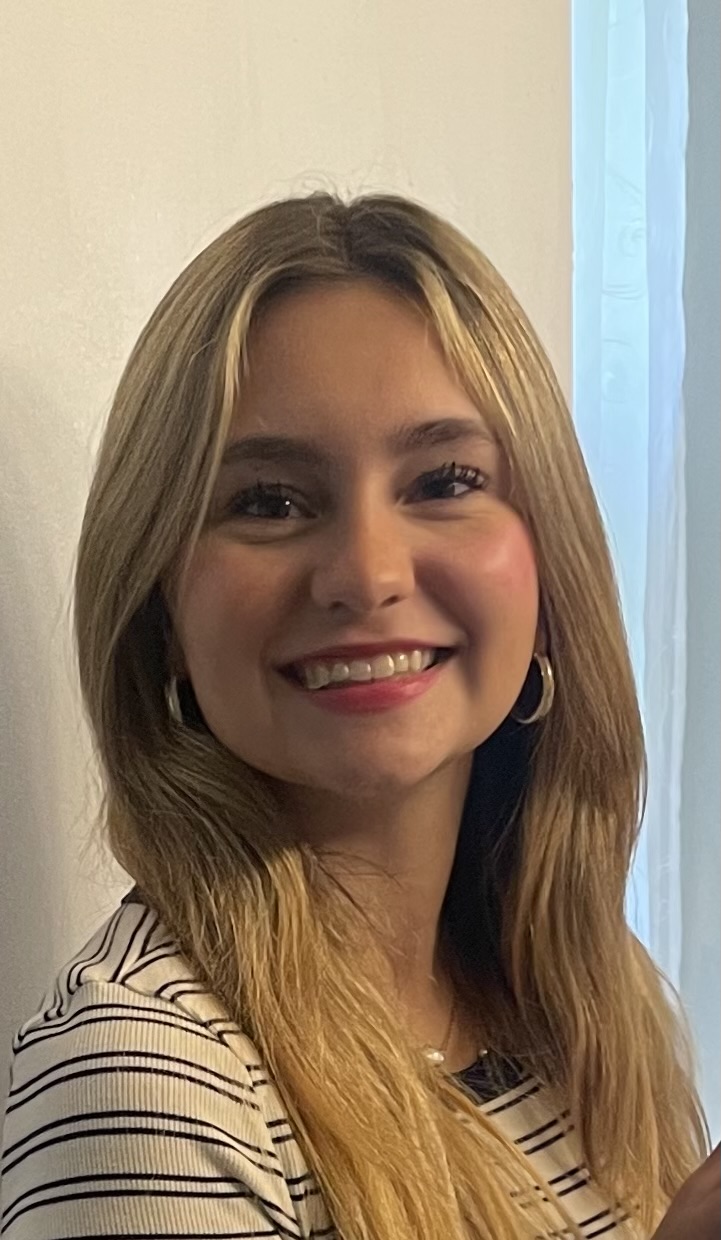 Rachel, co-owner of H&R Holiday Lights