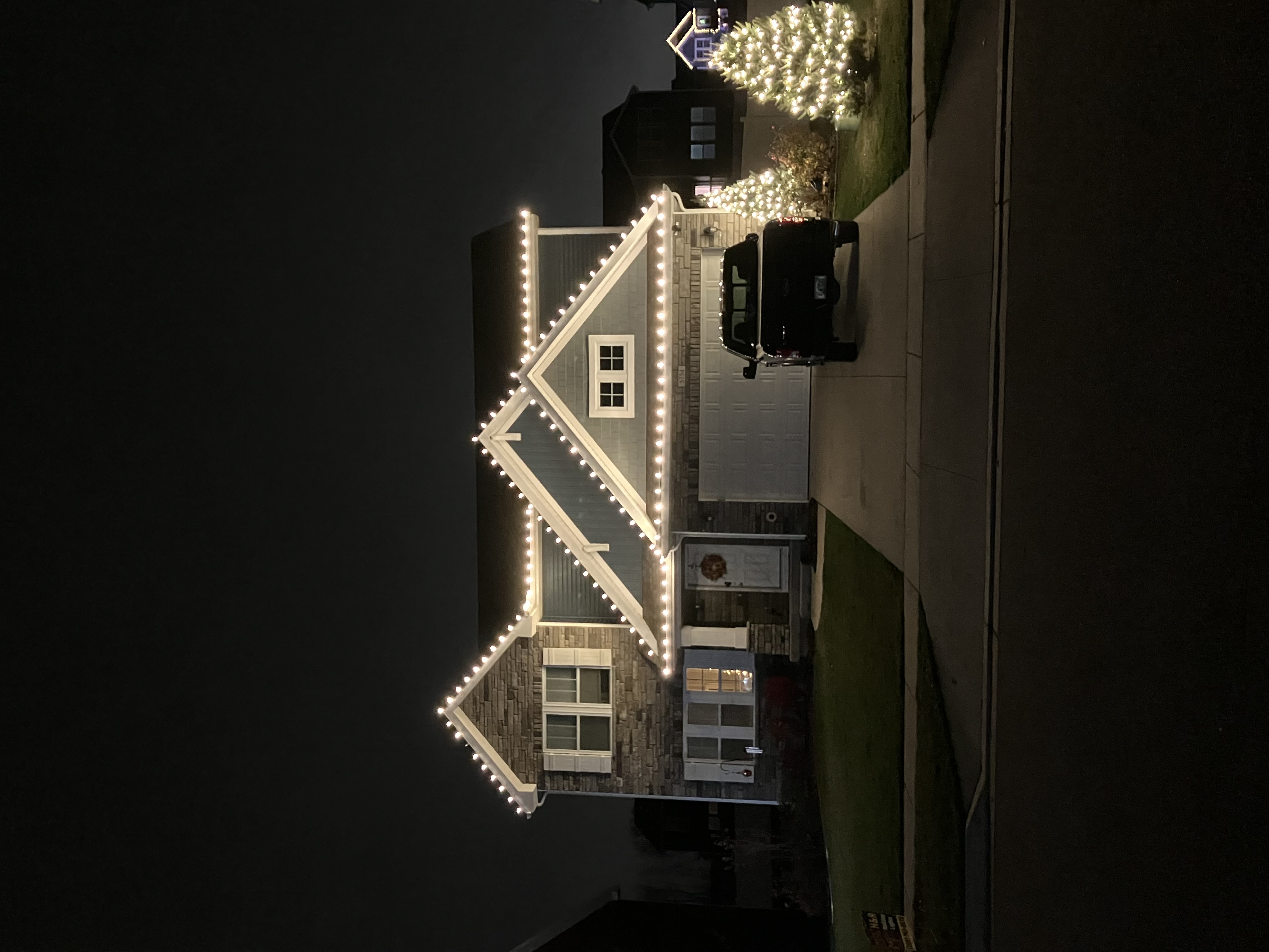 Residential holiday lighting